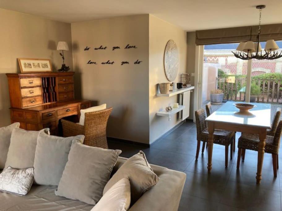 Agreable Et Spacieuse Maison Centre Ville Saint-Omer Esterno foto